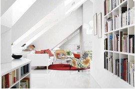 ロフト,リビング,作り付け,本棚,天窓,屋根裏